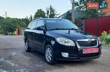 Универсал Skoda Fabia 2010 в Чернигове