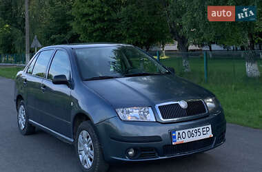 Седан Skoda Fabia 2005 в 