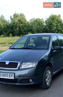 Седан Skoda Fabia 2005 в 