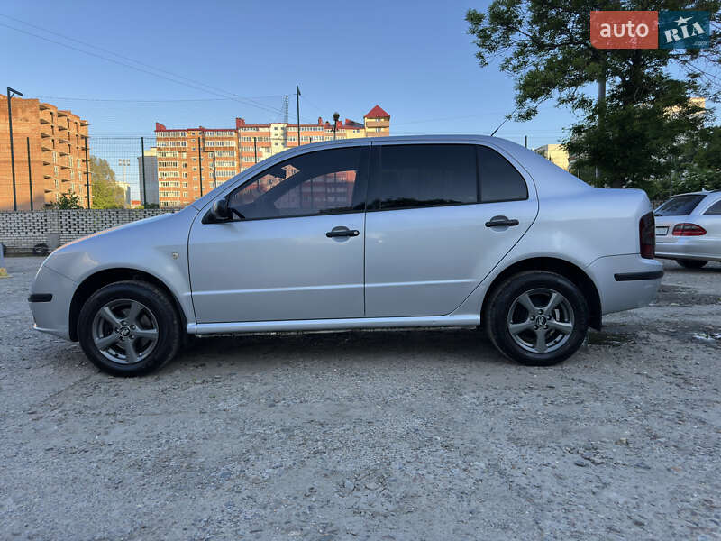 Седан Skoda Fabia 2007 в Чернівцях