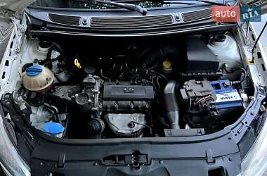 Хэтчбек Skoda Fabia 2013 в 