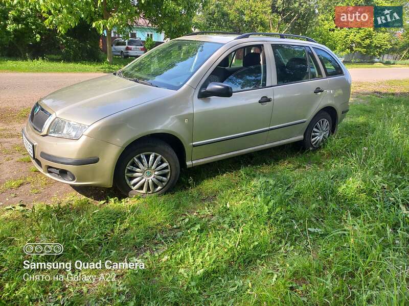 Универсал Skoda Fabia 2006 в Чернигове