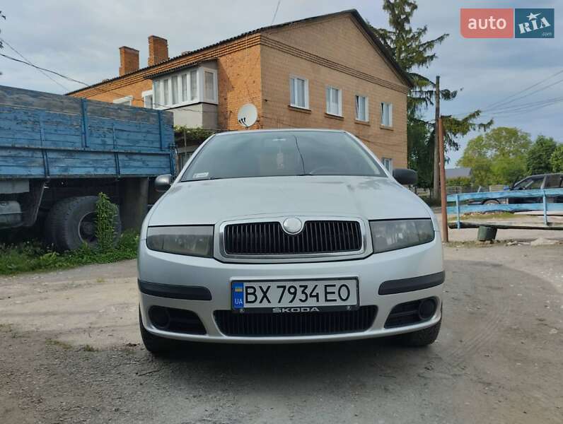 Седан Skoda Fabia 2006 в Михновцах