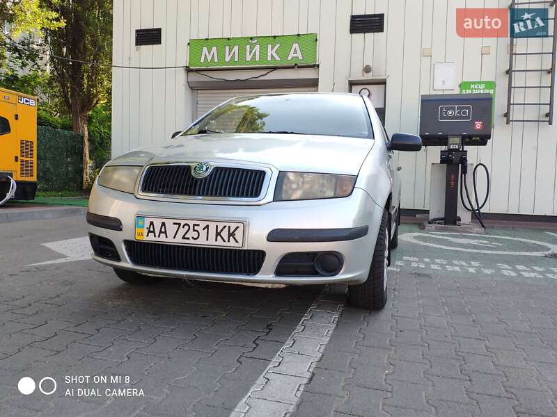 Хетчбек Skoda Fabia 2005 в Києві