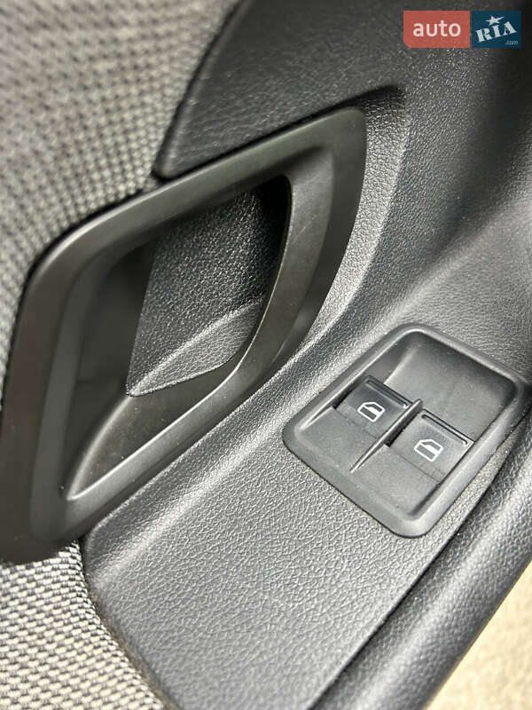 Хетчбек Skoda Fabia 2010 в Сумах