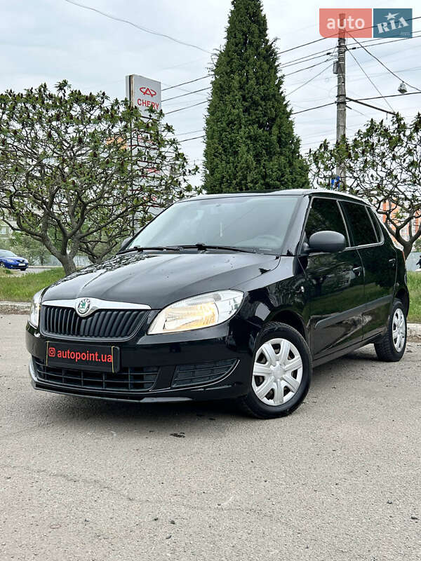 Хетчбек Skoda Fabia 2010 в Сумах