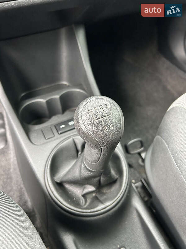 Хетчбек Skoda Fabia 2010 в Сумах