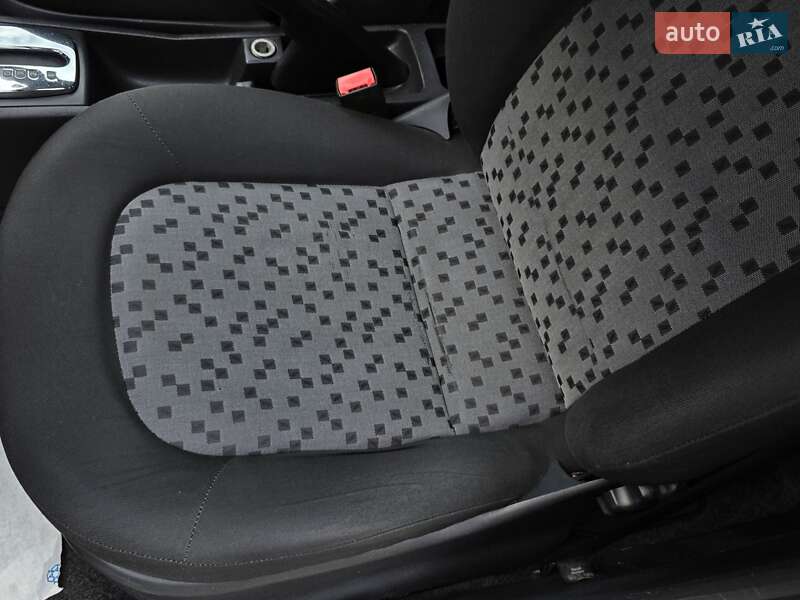 Хэтчбек Skoda Fabia 2006 в Тернополе
