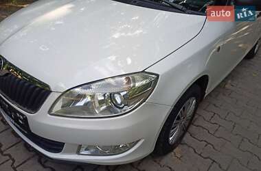 Хетчбек Skoda Fabia 2011 в 
