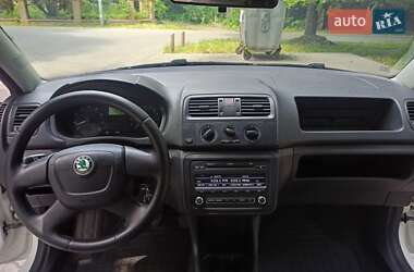 Хетчбек Skoda Fabia 2011 в 