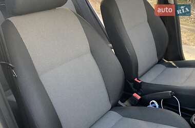 Хетчбек Skoda Fabia 2011 в 