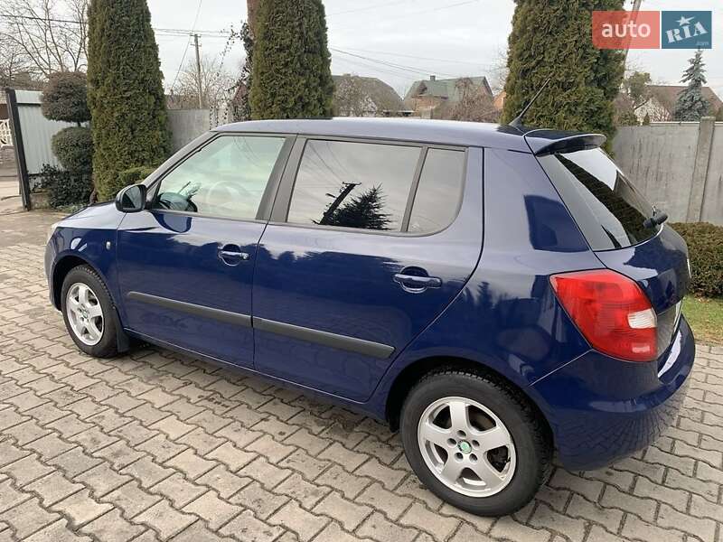 Хэтчбек Skoda Fabia 2011 в Ковеле