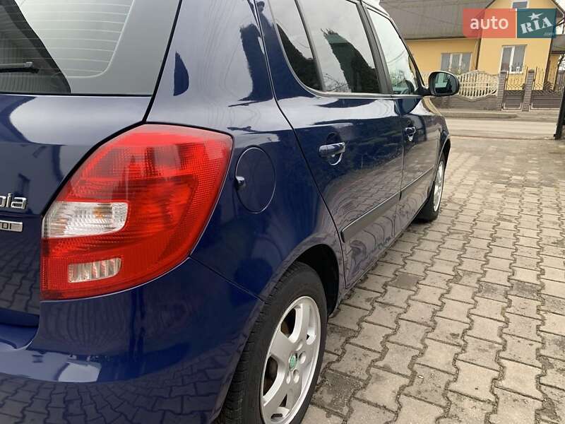 Хэтчбек Skoda Fabia 2011 в Ковеле