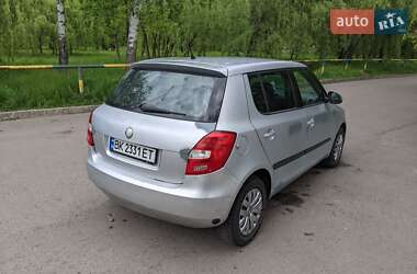 Хэтчбек Skoda Fabia 2008 в 