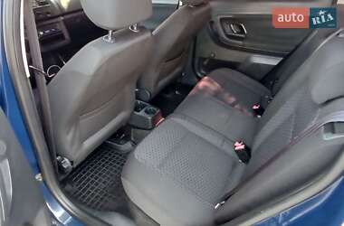 Хэтчбек Skoda Fabia 2010 в 
