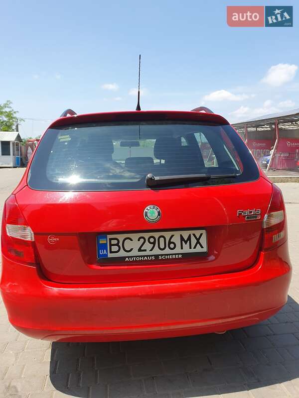 Універсал Skoda Fabia 2008 в Чернівцях