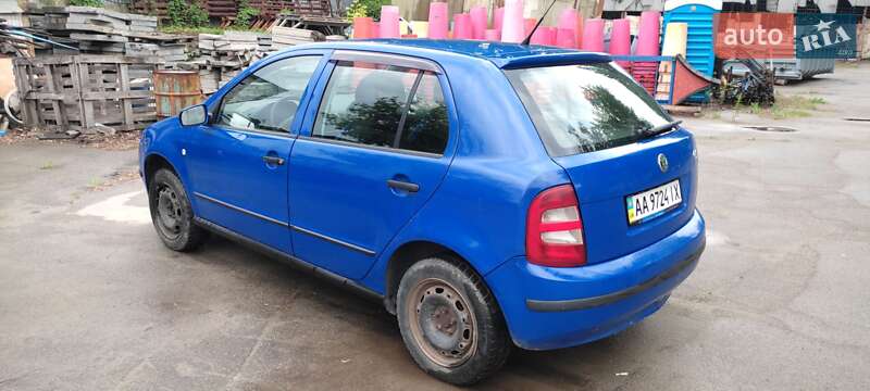 Хэтчбек Skoda Fabia 2004 в Киеве