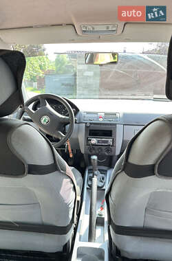 Хэтчбек Skoda Fabia 2001 в 