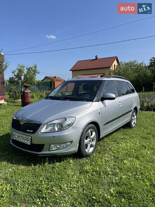Универсал Skoda Fabia 2011 в Новояворовске