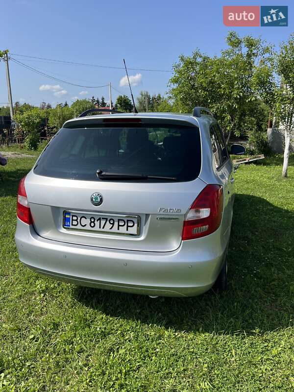 Универсал Skoda Fabia 2011 в Новояворовске