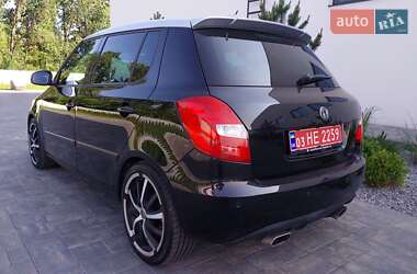 Хэтчбек Skoda Fabia 2009 в 