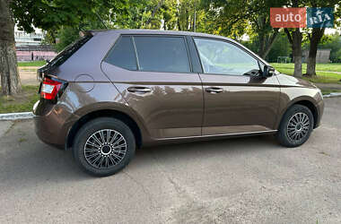 Хетчбек Skoda Fabia 2015 в 