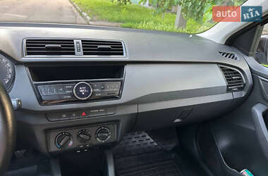 Хетчбек Skoda Fabia 2015 в 