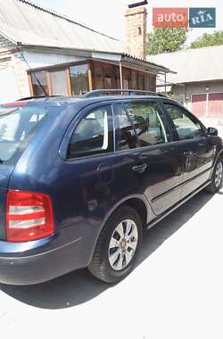 Универсал Skoda Fabia 2002 в 