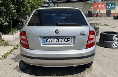Хэтчбек Skoda Fabia 2006 в 