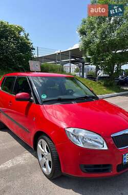 Хэтчбек Skoda Fabia 2008 в 