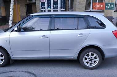 Універсал Skoda Fabia 2009 в Чернігові