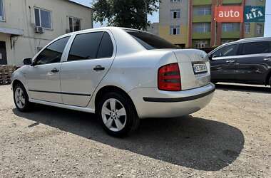 Седан Skoda Fabia 2004 в 