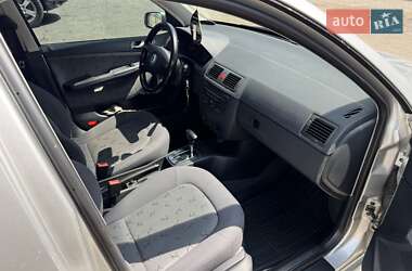 Седан Skoda Fabia 2004 в 