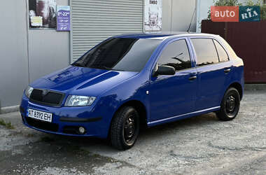 Хэтчбек Skoda Fabia 2003 в Калуше