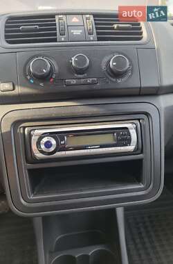 Хэтчбек Skoda Fabia 2010 в 