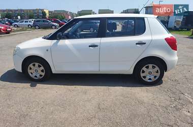 Хетчбек Skoda Fabia 2009 в 