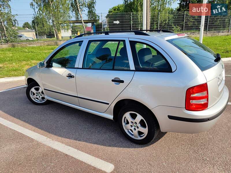Універсал Skoda Fabia 2004 в Житомирі