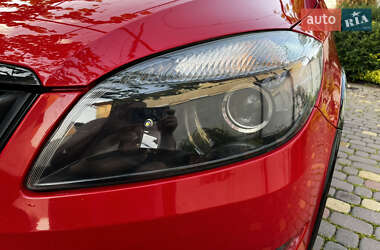 Хэтчбек Skoda Fabia 2011 в 