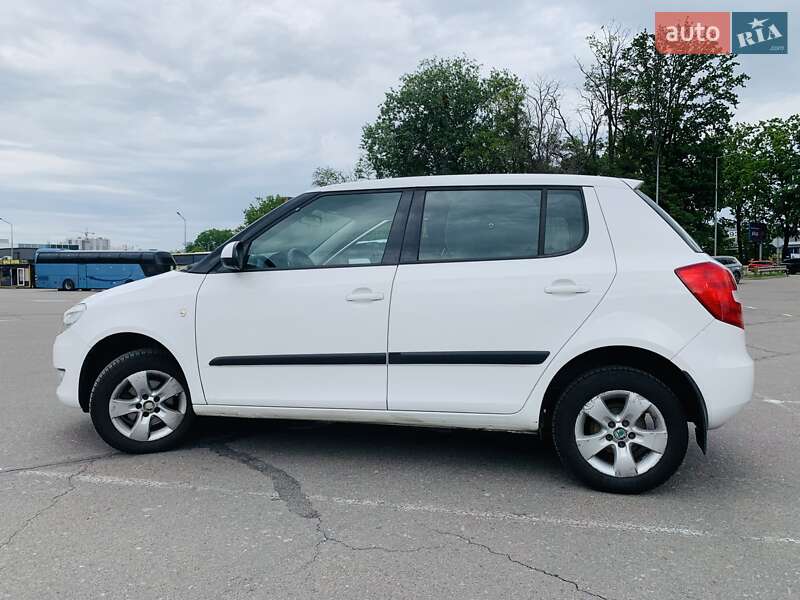 Хетчбек Skoda Fabia 2011 в Києві