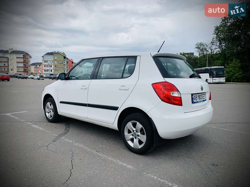 Хетчбек Skoda Fabia 2011 в Києві