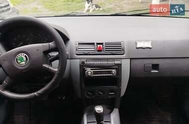 Хэтчбек Skoda Fabia 2002 в 
