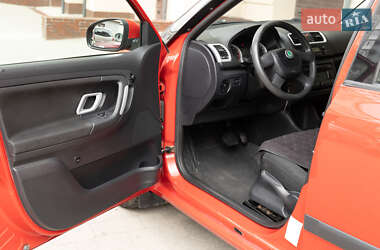 Хэтчбек Skoda Fabia 2009 в 