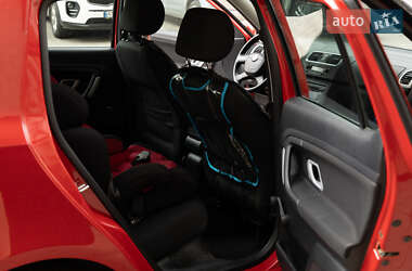 Хэтчбек Skoda Fabia 2009 в 