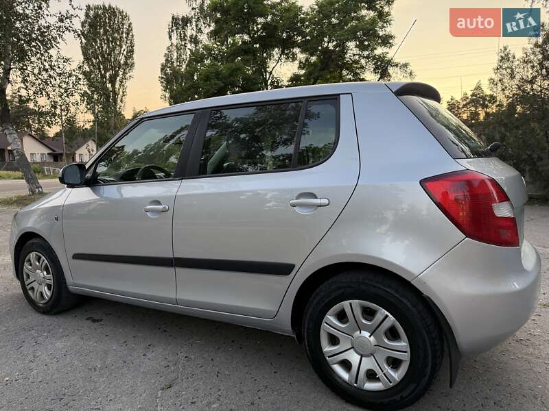 Хэтчбек Skoda Fabia 2010 в Ахтырке фото 6 Хэтчбек Skoda Fabia 2010 в Ахтырке