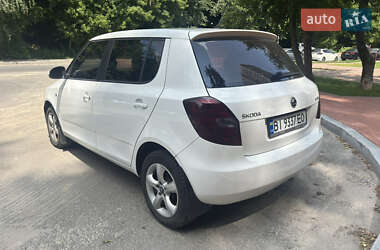 Хэтчбек Skoda Fabia 2013 в 