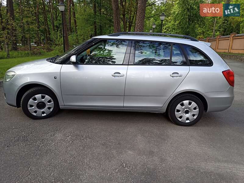 Универсал Skoda Fabia 2009 в Чернигове