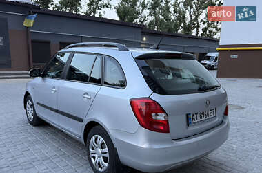 Хэтчбек Skoda Fabia 2012 в 