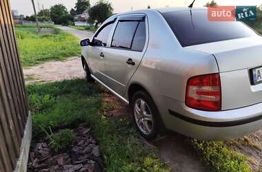 Седан Skoda Fabia 2006 в Києві