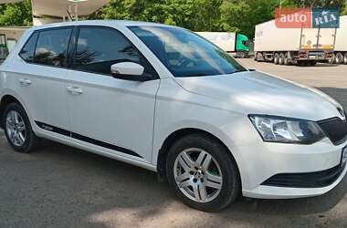 Хэтчбек Skoda Fabia 2017 в Днепре
