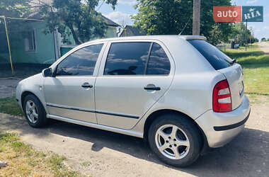 Хэтчбек Skoda Fabia 2000 в 